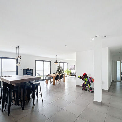 Maison 7 pièces 399000 €