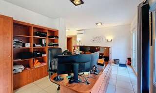 property.type.service   m² à vendre à Saint-Raphaël (83700)