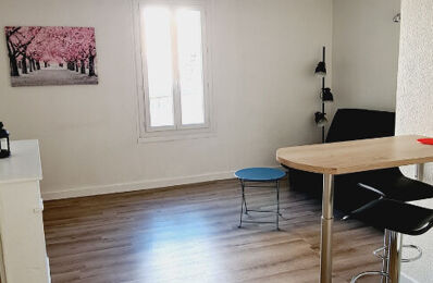 location appartement 350 € CC /mois à proximité de Smarves (86240)