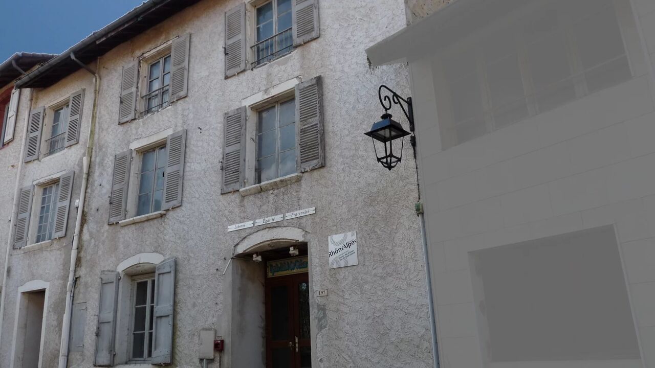 maison 8 pièces 224 m2 à vendre à Saint-Geoire-en-Valdaine (38620)