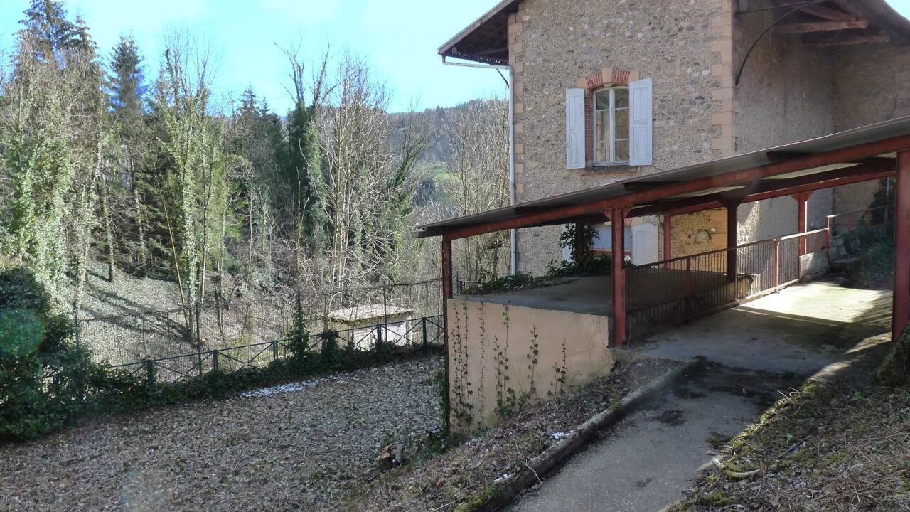 maison 2 pièces 77 m2 à vendre à Saint-Geoire-en-Valdaine (38620)