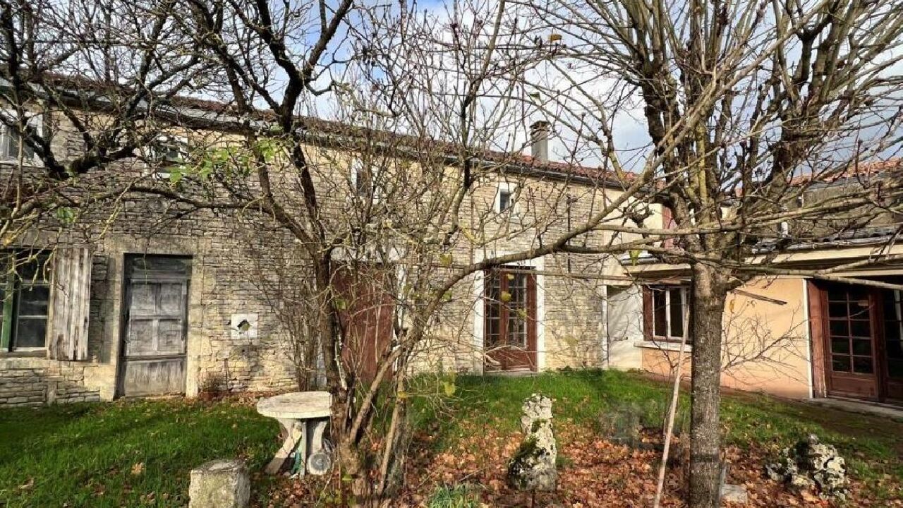 maison 9 pièces 230 m2 à vendre à Villefagnan (16240)