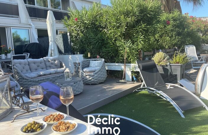 MARINA TRIPLEX avec appontement privé  — photo 3