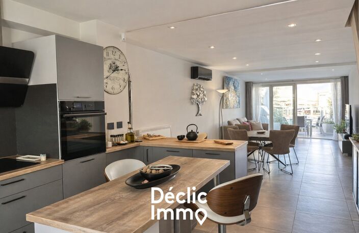 MARINA TRIPLEX avec appontement privé  — photo 4