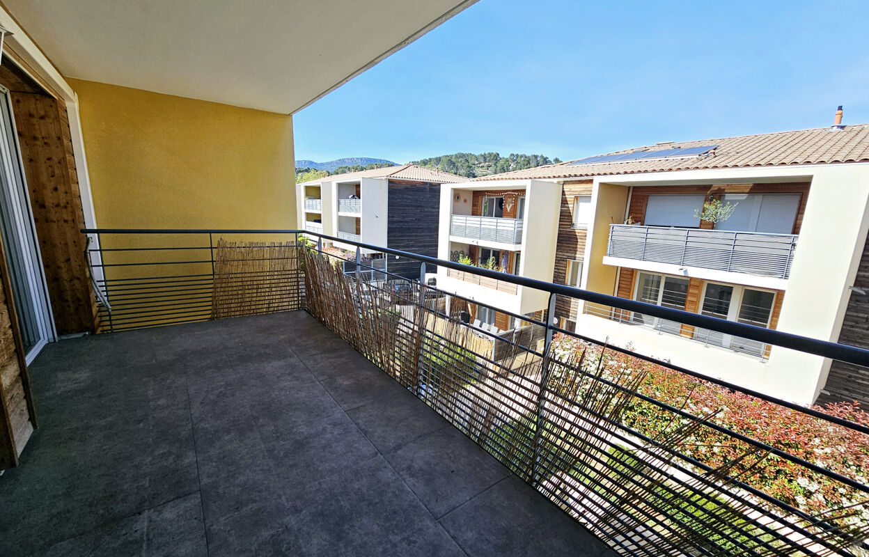 appartement 3 pièces 54 m2 à vendre à Cuers (83390)