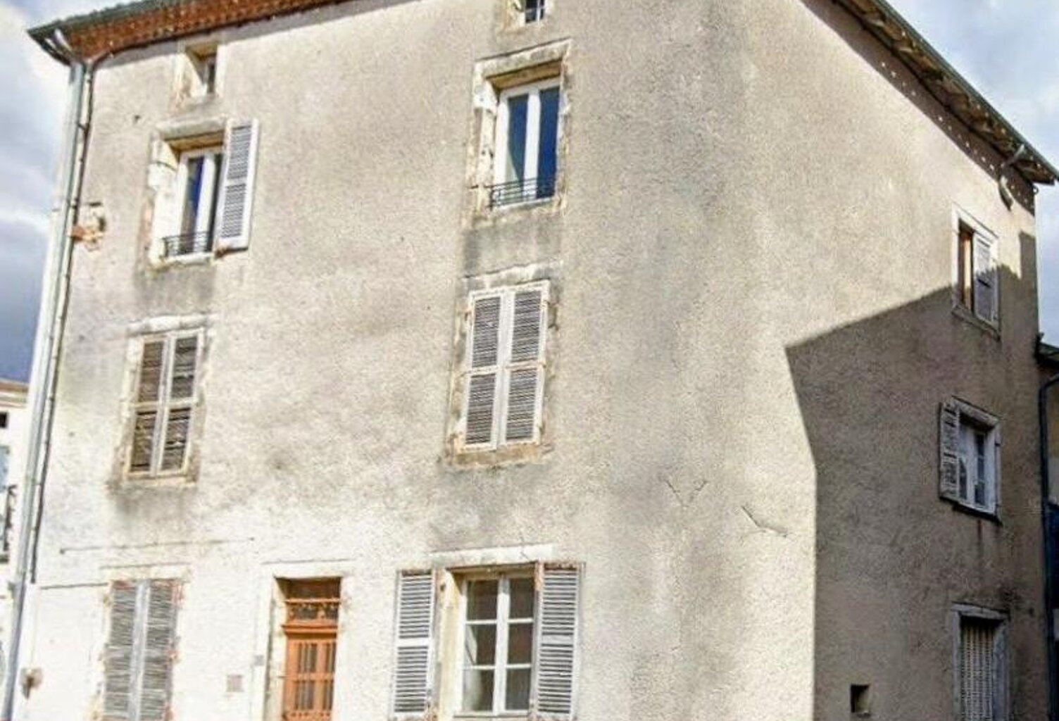 Immeuble de rapport au coeur de Bellac — photo 1