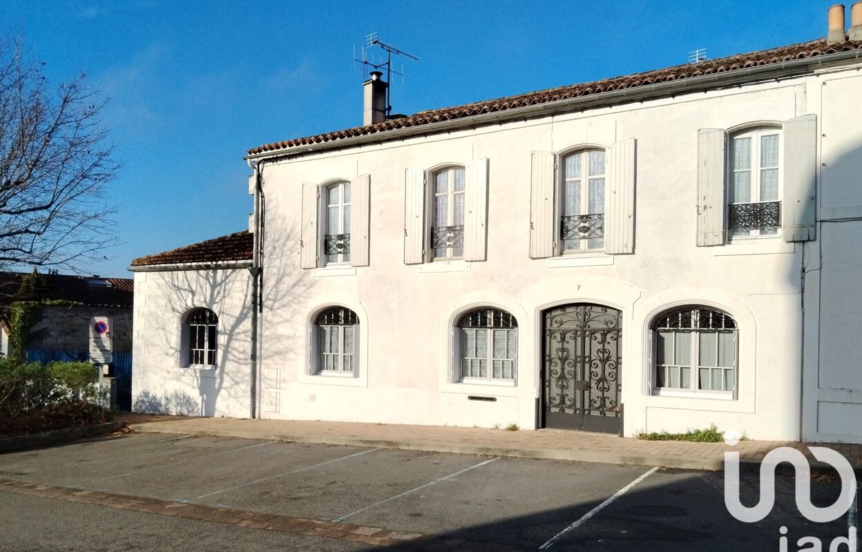 maison 6 pièces 199 m2 à vendre à Jarnac (16200)