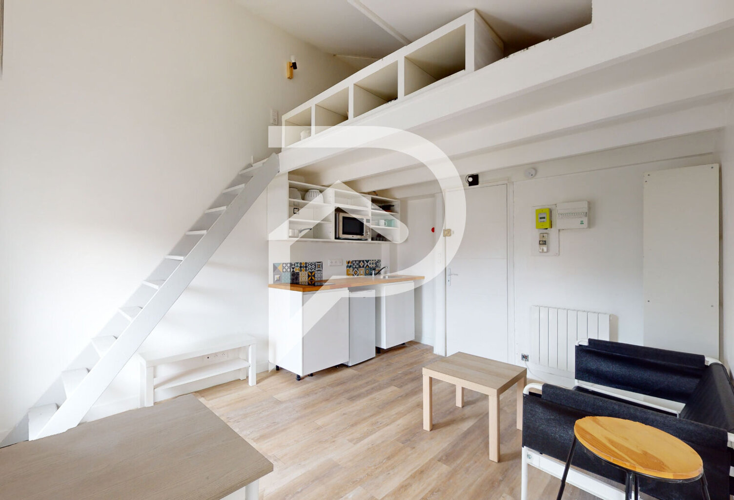 COLOMBES : appartement F1 (18m²) à louer 23m² surface au sol. — photo 1