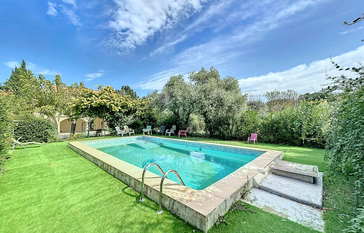 maison 7 pièces 174 m2 à vendre à Carpentras (84200)