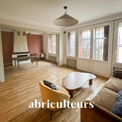 Maison 8 pièces 263 m²