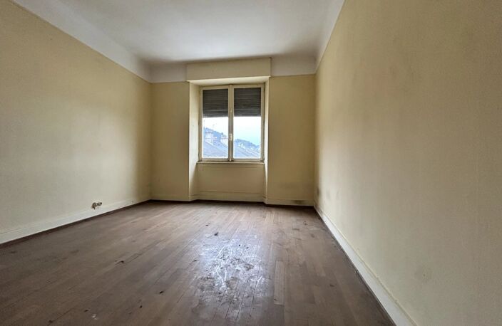 Appartement à rénover au cœur de ville de ST DIE — photo 4