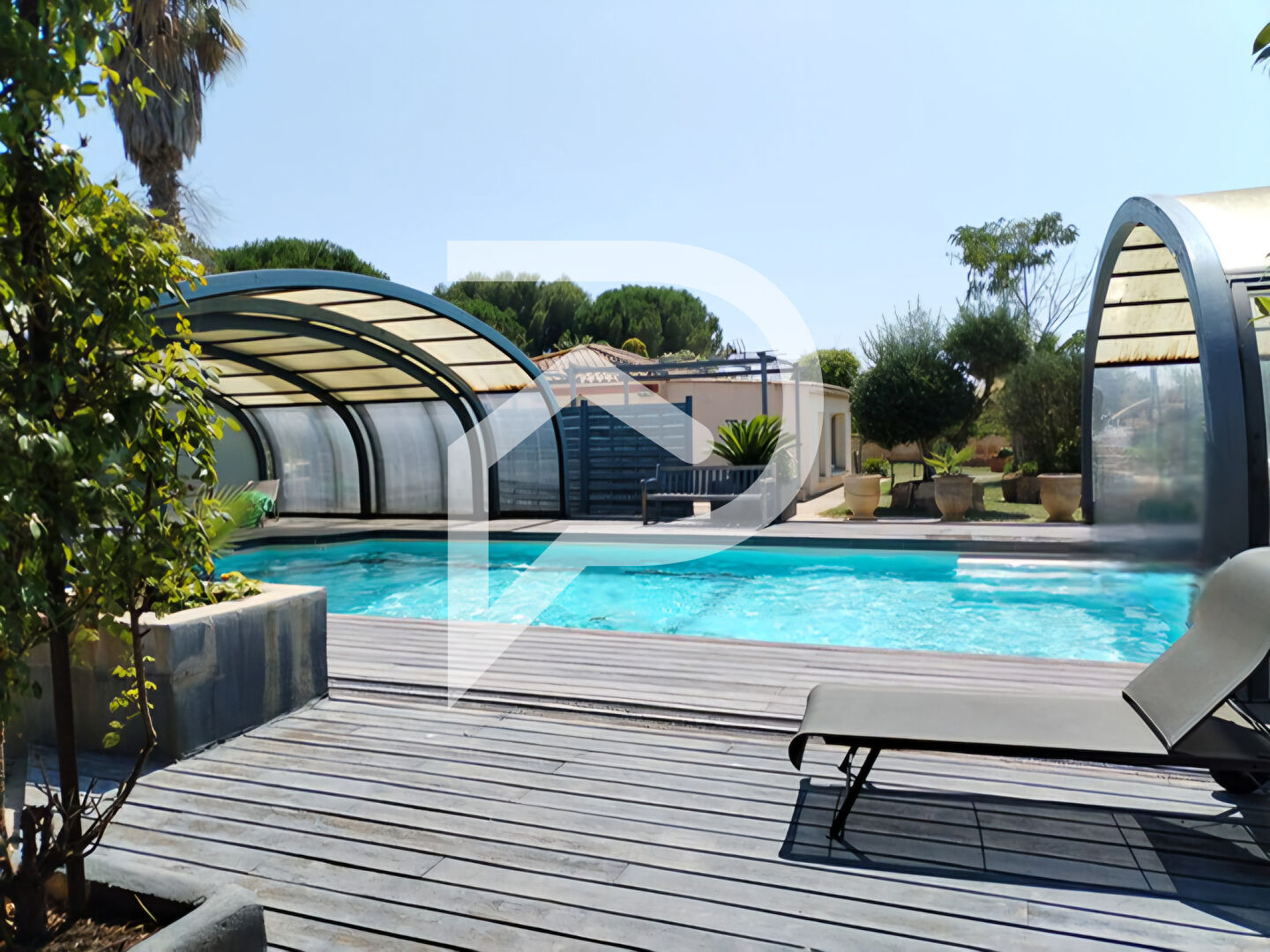 Villa / Maison 8 pièces  à vendre Aigues-Mortes 30220