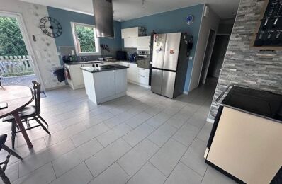 vente maison 168 000 € à proximité de Marigné-Peuton (53200)