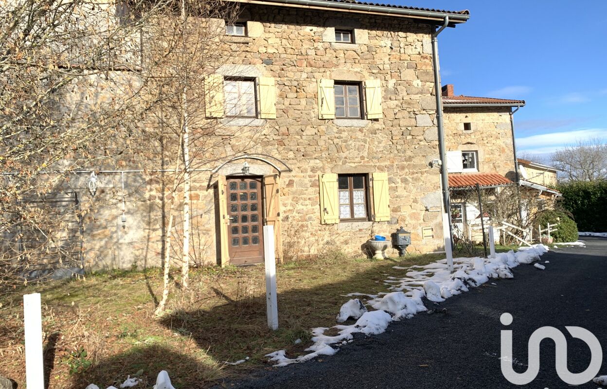 maison 4 pièces 78 m2 à vendre à La Chapelle-Agnon (63590)