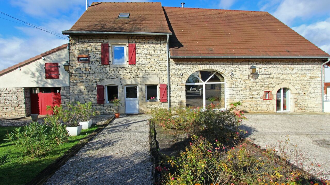 maison 6 pièces 206 m2 à vendre à Lons-le-Saunier (39000)