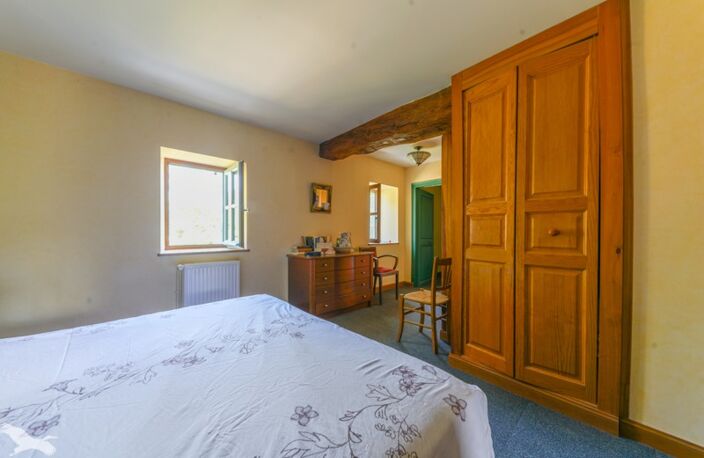 Maison en pierre de 6 pièces principales — photo 3