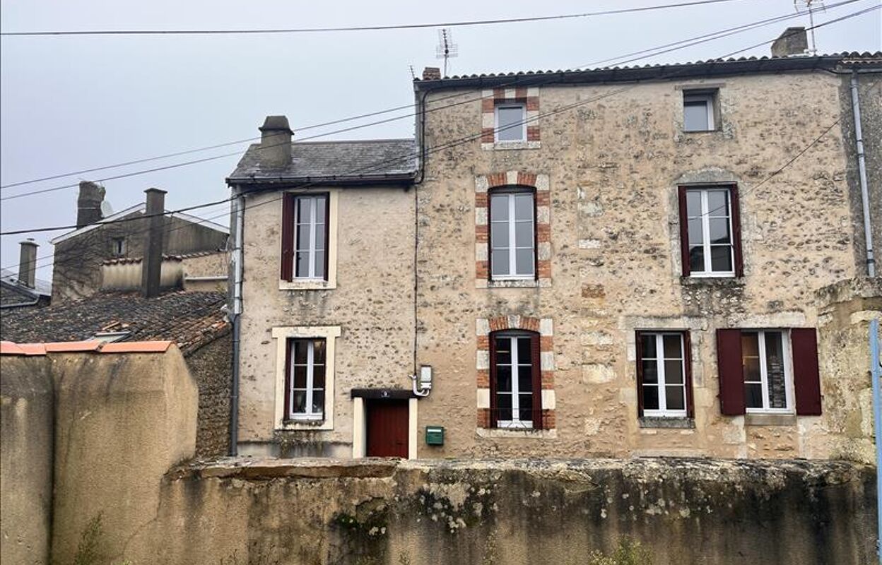 maison 4 pièces 80 m2 à vendre à Airvault (79600)