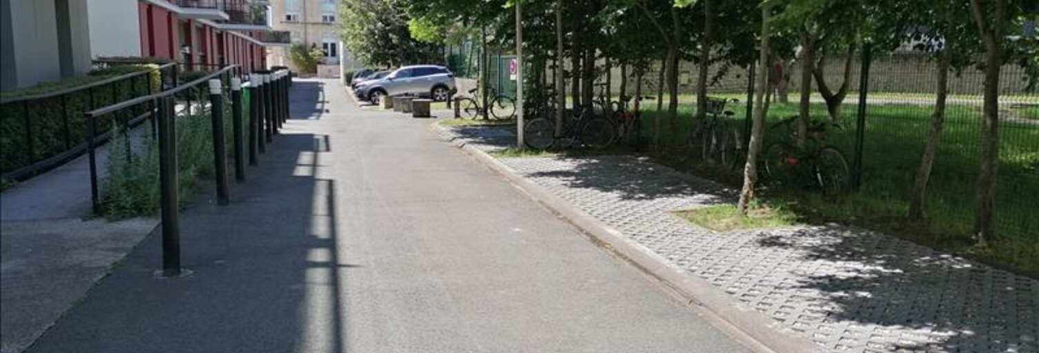 Garage   m² à vendre à Bordeaux (33300)