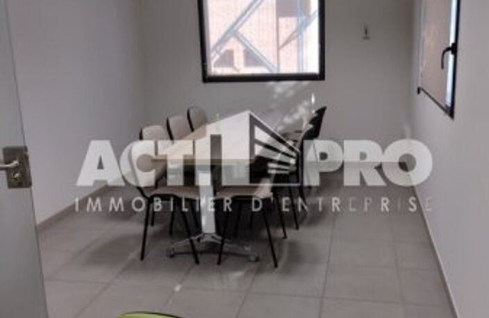 Bureaux à louer — photo 4