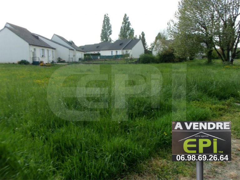 Terrain constructible viabilisé de 1219m² situé dans un lotis — photo 1