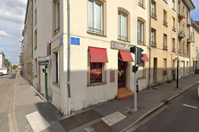 Commerce  102000 €