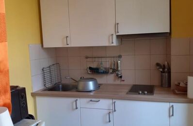 location appartement 590 € CC /mois à proximité de Roquefort-la-Bédoule (13830)