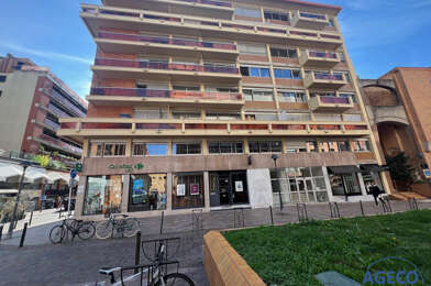 Bureau 7 pièces 400 €