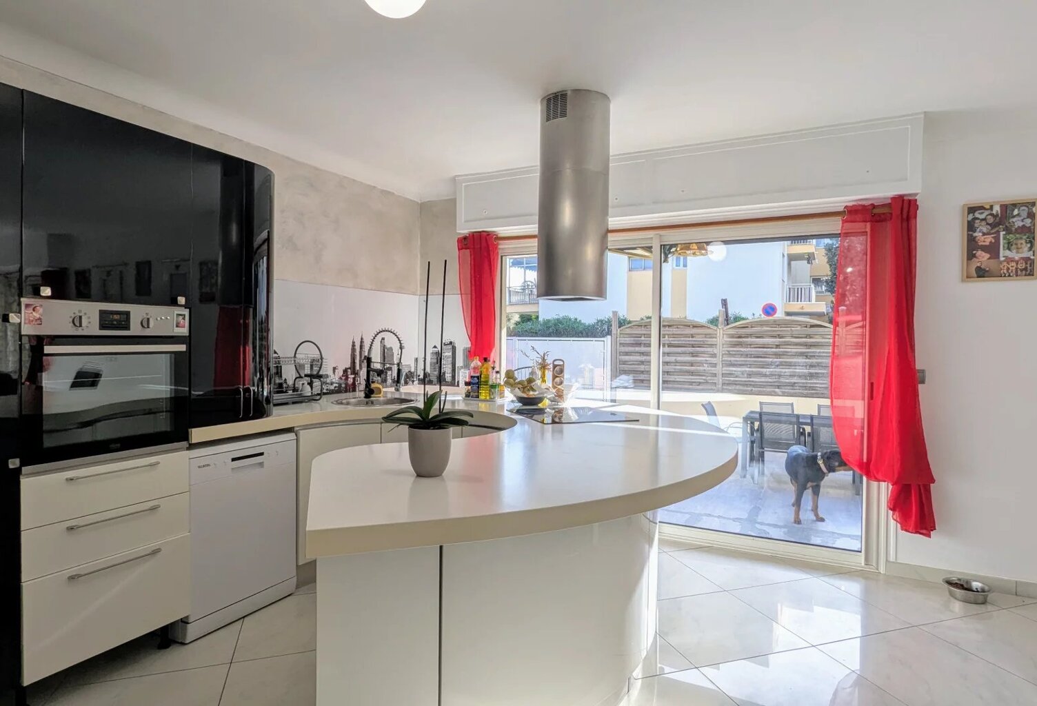 SAINT LAURENT DU VAR - Grand appartement familial 7 pièces avec jardin et terrasse — photo 1