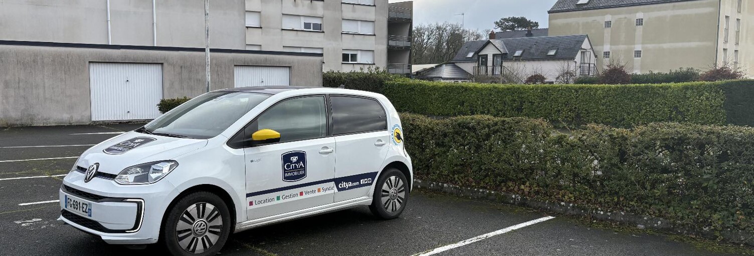 Garage   m² à louer à Joué-lès-Tours (37300)