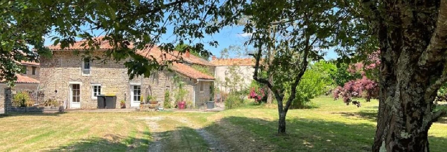 Maison 7 Pièces 180 m² à vendre à Nanteuil-en-Vallée (16700)