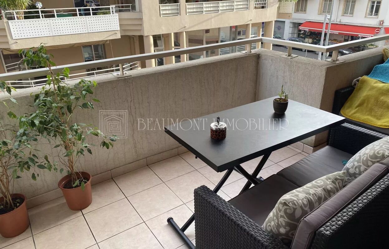 appartement 2 pièces 29 m2 à vendre à Nice (06000)