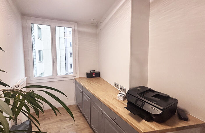 Local professionnel en parfait état — photo 2