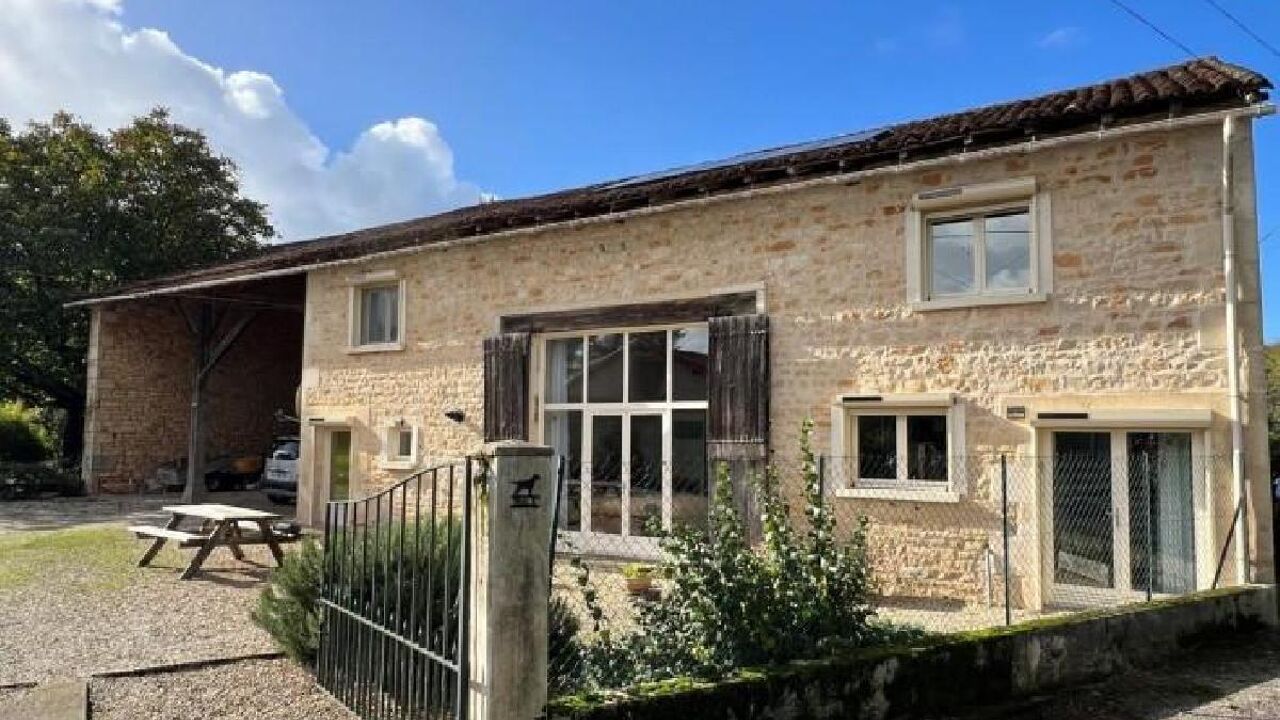 maison 8 pièces 218 m2 à vendre à Lizant (86400)