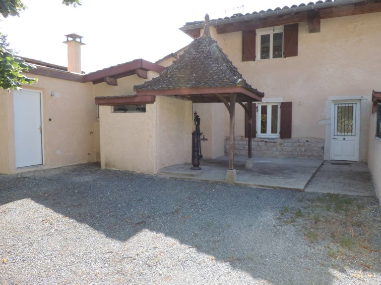 Maison T4 PEYZIEUX 776€ CC — photo 1