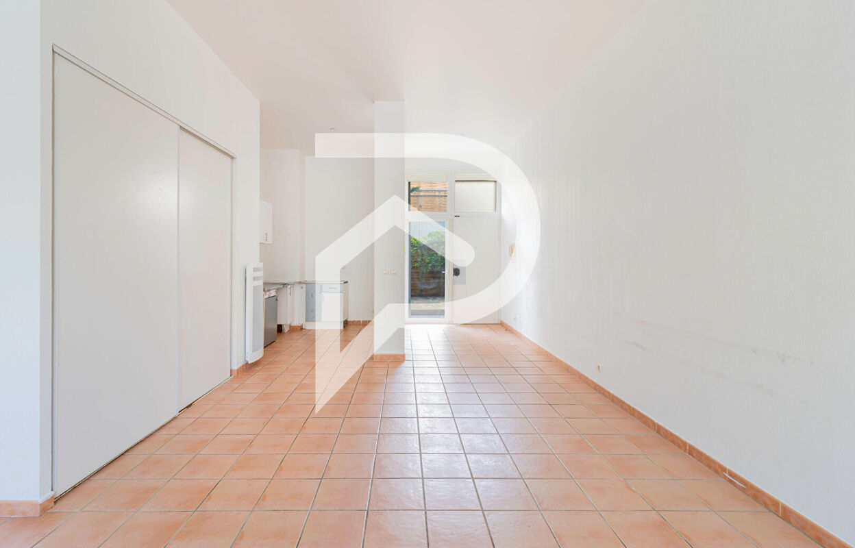 appartement 2 pièces 73 m2 à vendre à Marseille 2 (13002)