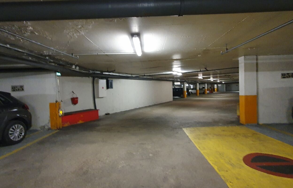 garage  pièces 12 m2 à vendre à Paris 14 (75014)