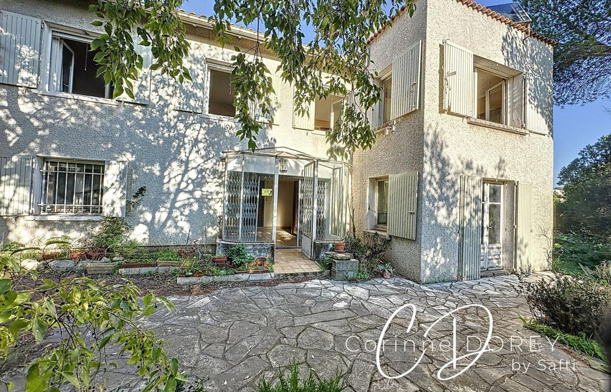 maison 9 pièces 185 m2 à vendre à Nîmes (30900)