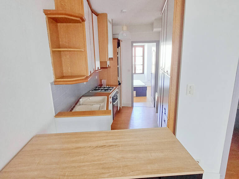 AUBENAS CENTRE - APPARTEMENT 2 PIECES 35M2 — photo 1