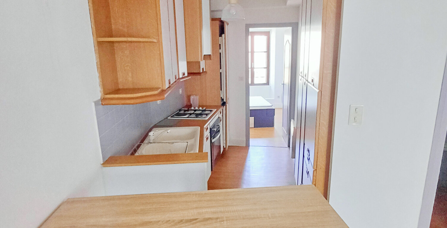 AUBENAS CENTRE - APPARTEMENT 2 PIECES 35M2 — photo 1