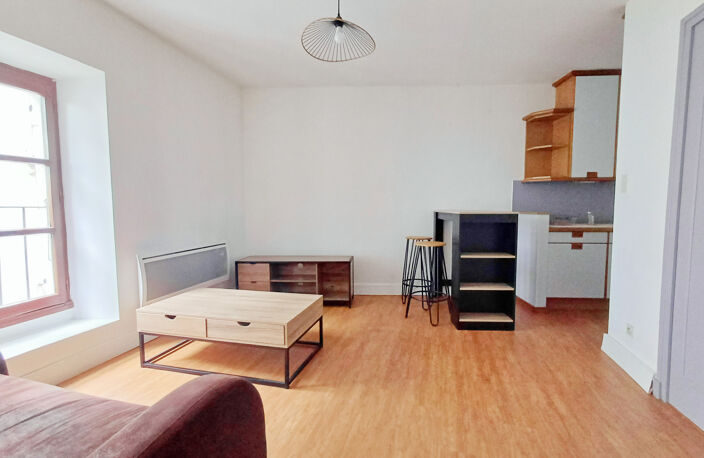 AUBENAS CENTRE - APPARTEMENT 2 PIECES 35M2 — photo 4