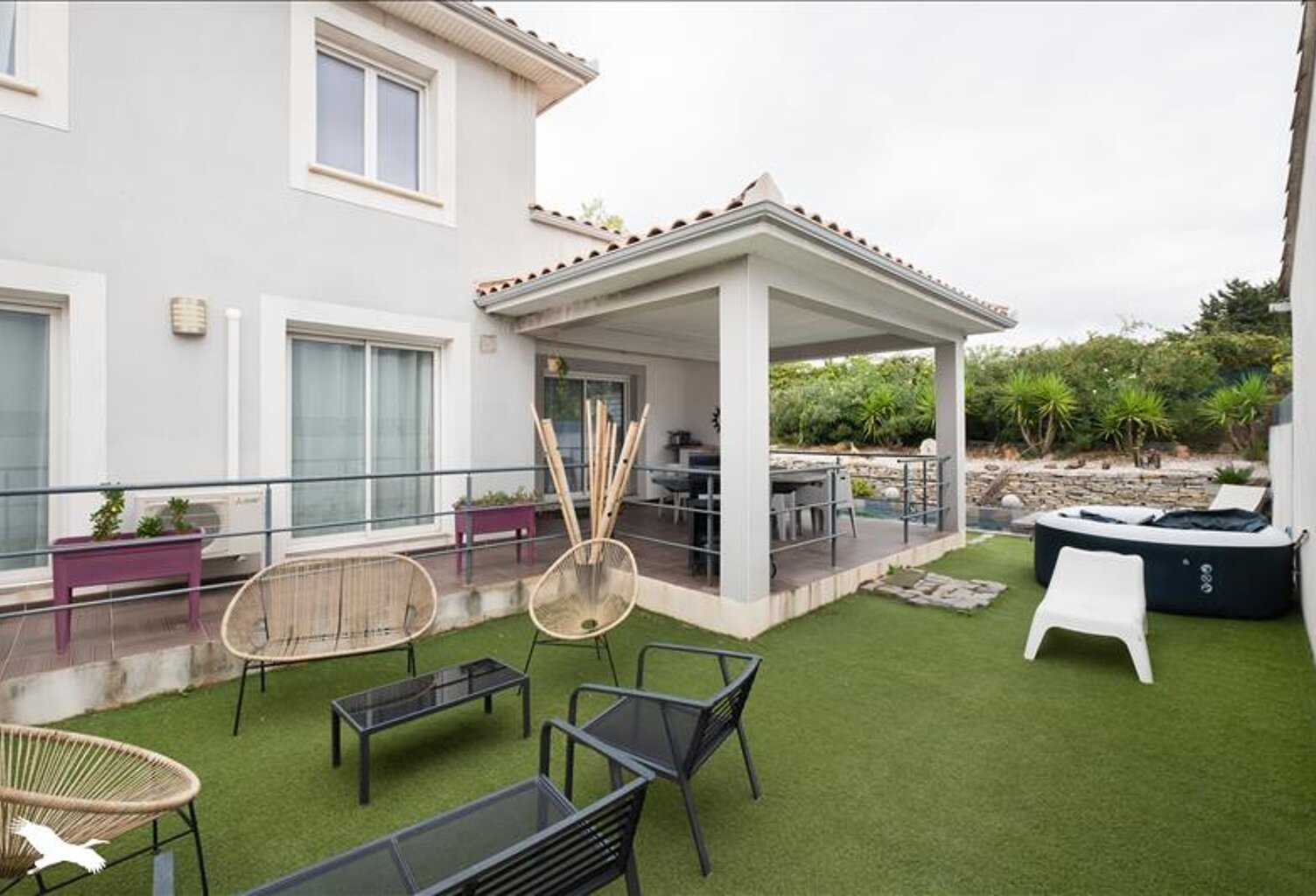 Villa de 6 pièces principales — photo 1