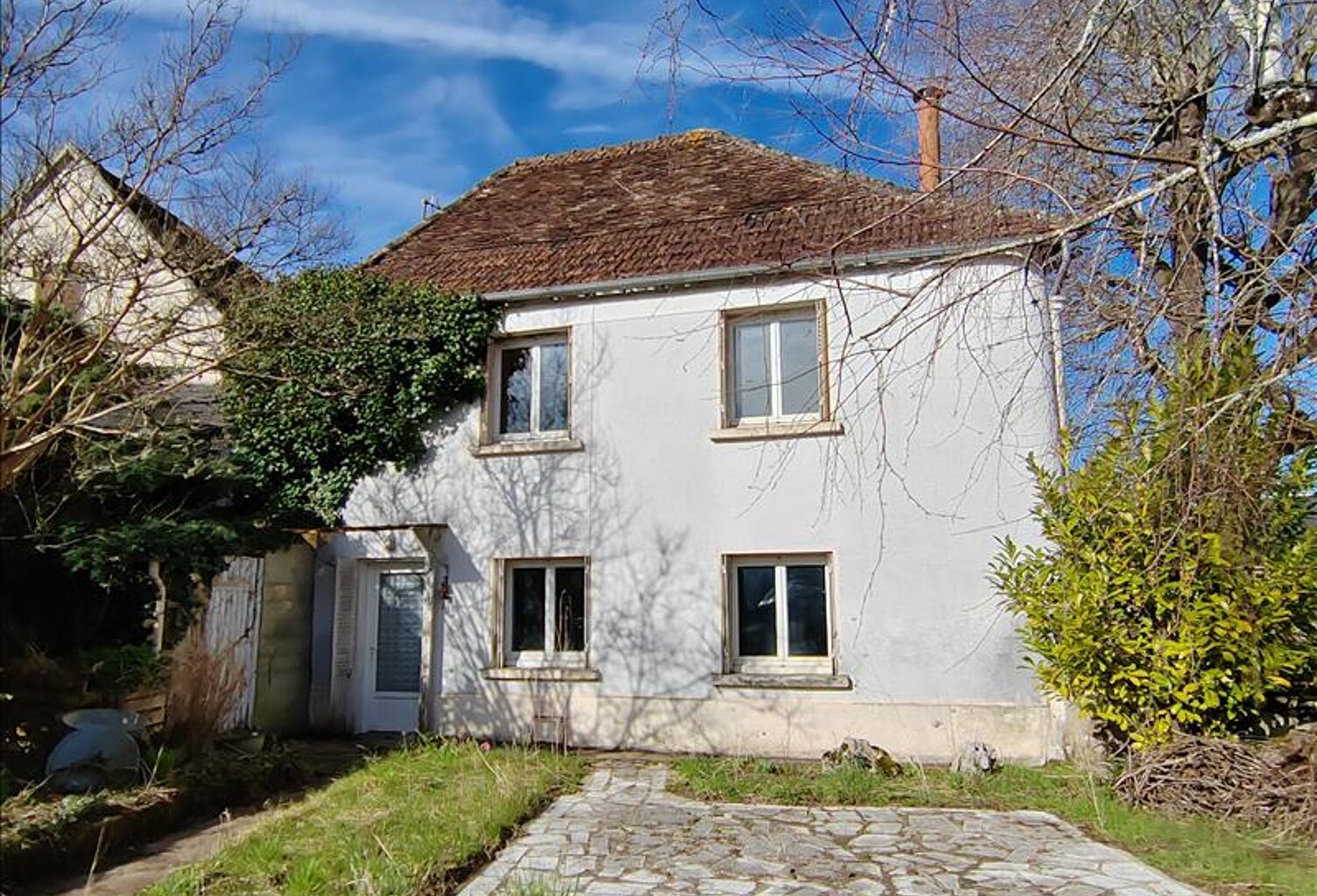 Maison en pierre de 5 pièces principales — photo 1