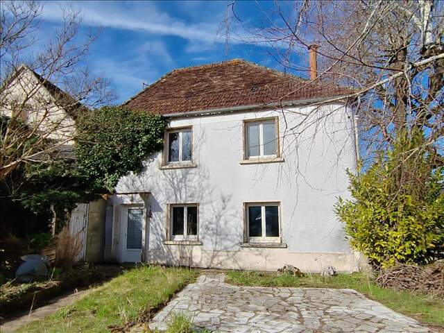Maison en pierre de 5 pièces principales — photo du bien