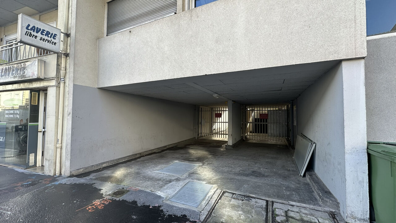 garage  pièces  m2 à louer à Bordeaux (33000)