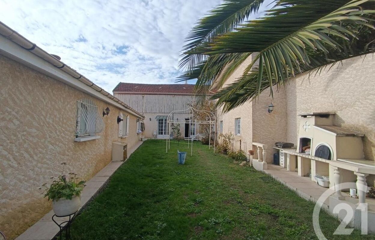 maison 4 pièces 126 m2 à vendre à Saint-Vivien-de-Médoc (33590)