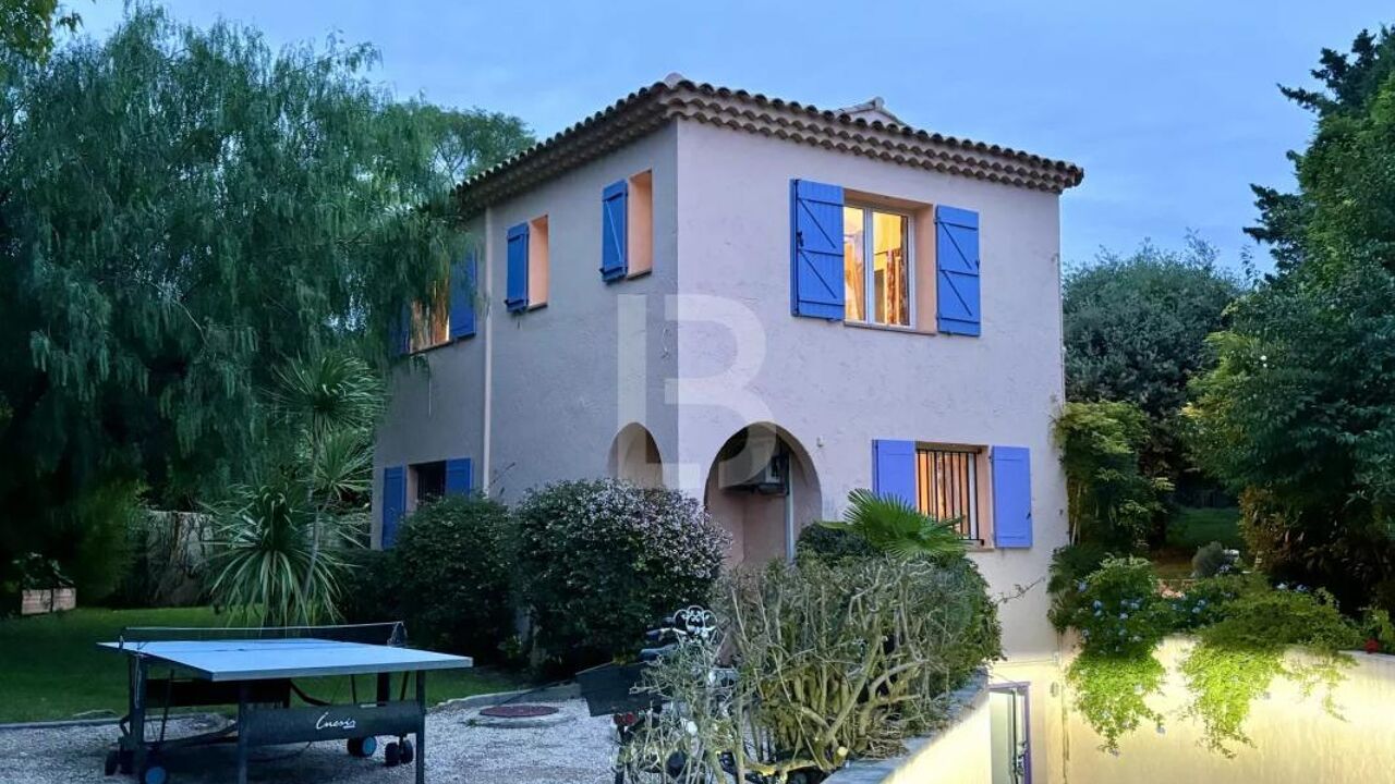 maison 7 pièces 235 m2 à vendre à Antibes (06600)