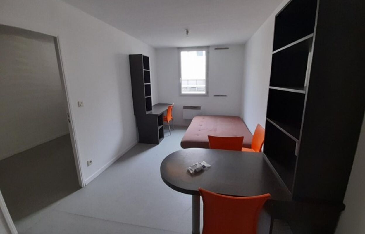 appartement 2 pièces 33 m2 à louer à Nîmes (30000)