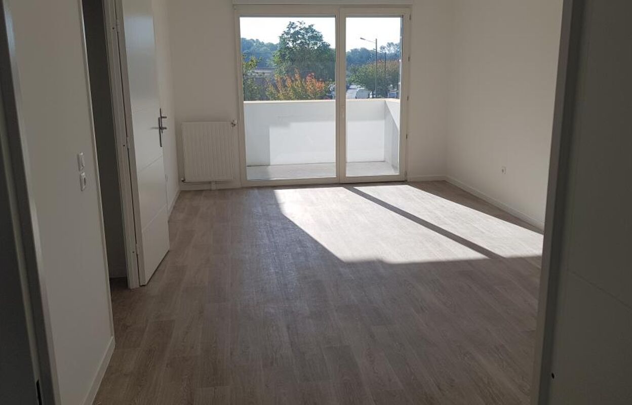 appartement 3 pièces 62 m2 à louer à Stains (93240)