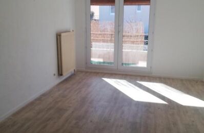 location appartement 650 € CC /mois à proximité de Saint-Maximin (30700)