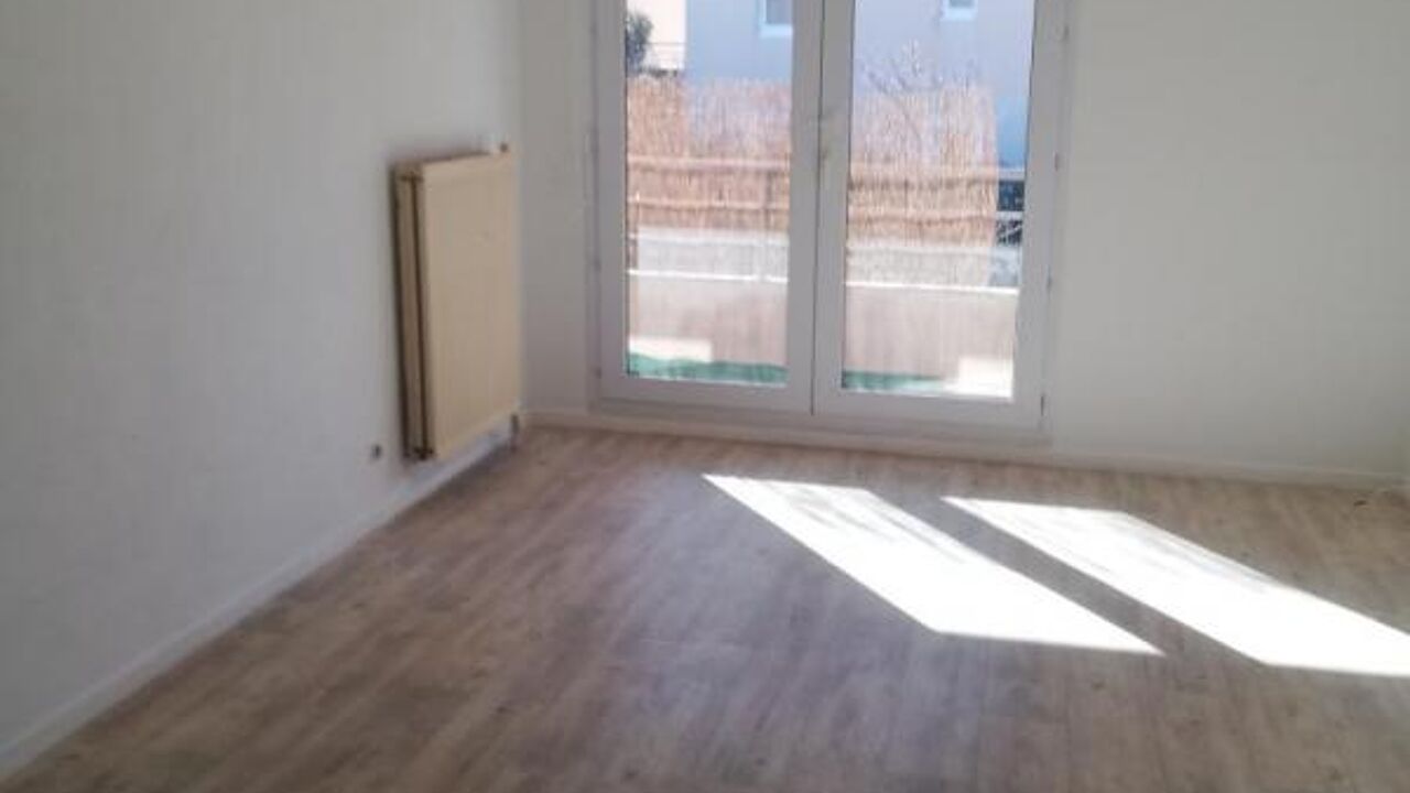 appartement 2 pièces 52 m2 à louer à Nîmes (30000)